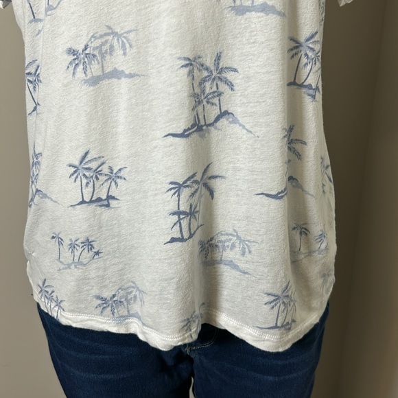 RAILS The Cara Vneck Blue Hawaii Tshirt Palm Tree White Blue Sz L - Picture 5 of 12